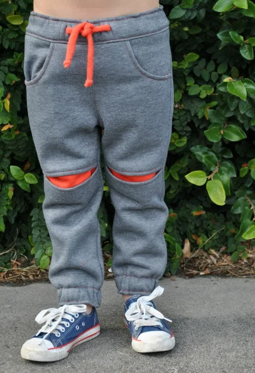 Children's fleece pants PDF sewing pattern ROSCOE PANT sizes 2 to 12 years.