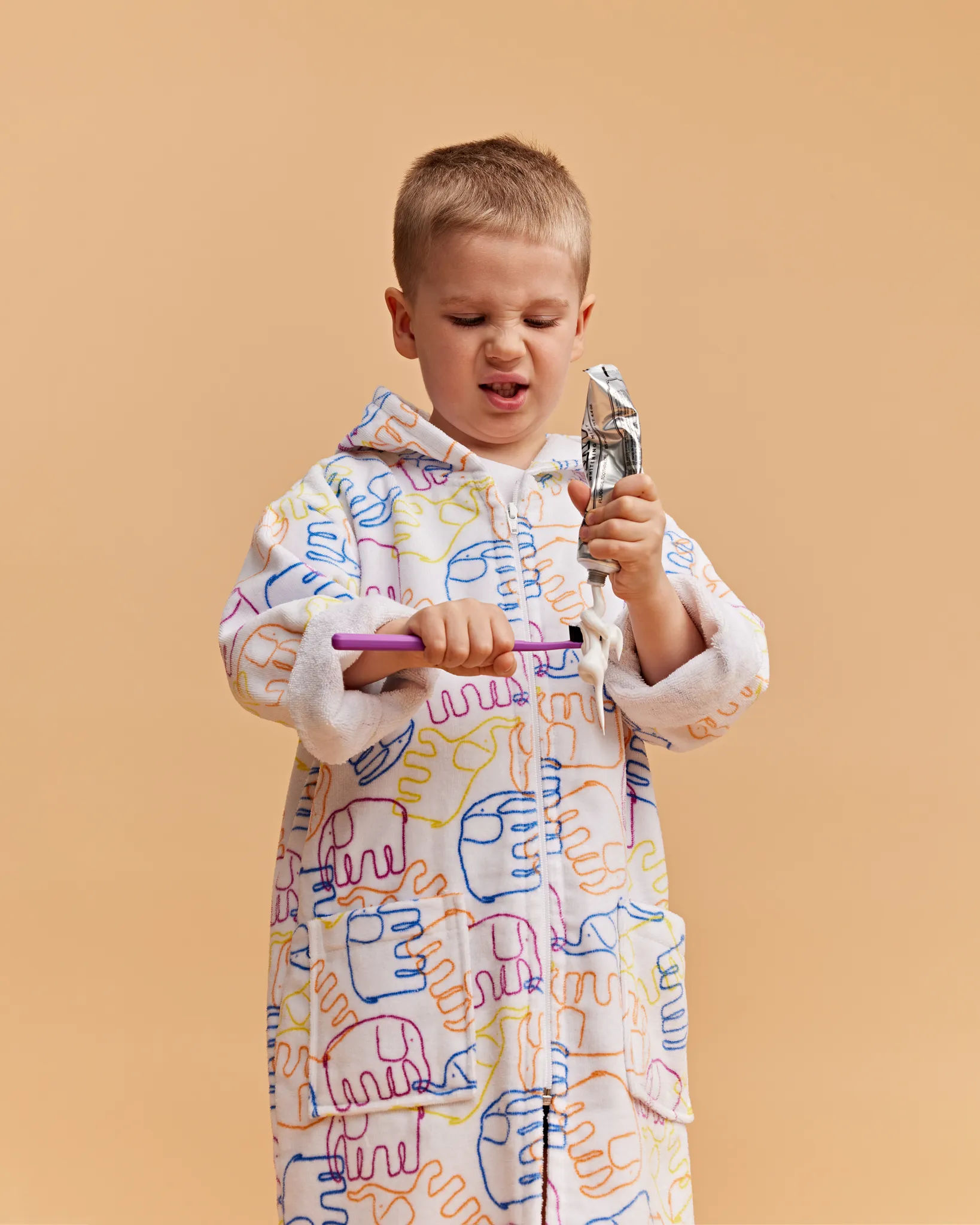 Elefantti villi Children's bathrobe
